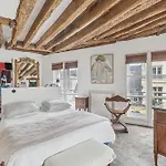 Authentique Appartement Le Marais / Place Des Vosges By Weekome