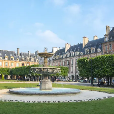 Authentique Le Marais / Place Des Vosges By Weekome *