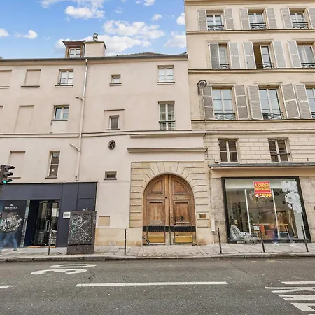 Appartamento Authentique Le Marais / Place Des Vosges By Weekome Parigi